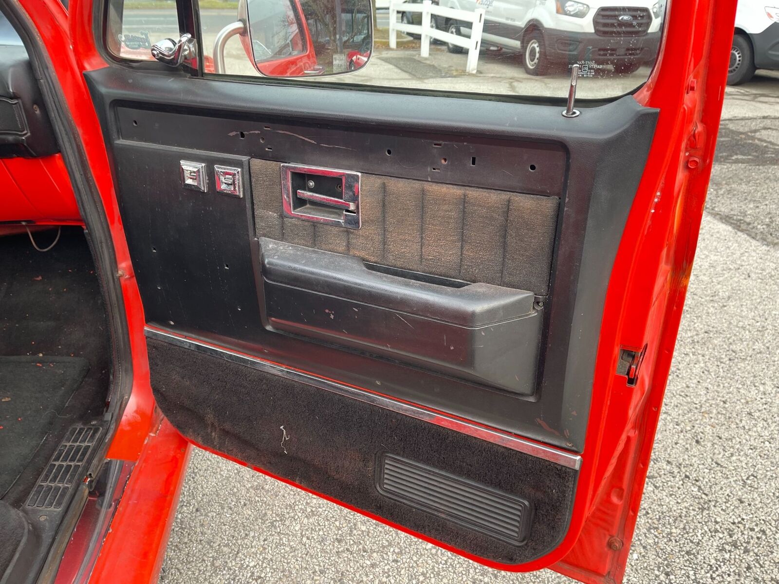 Chevrolet-C-10-Silverado-1986-Orange-Black-0-22