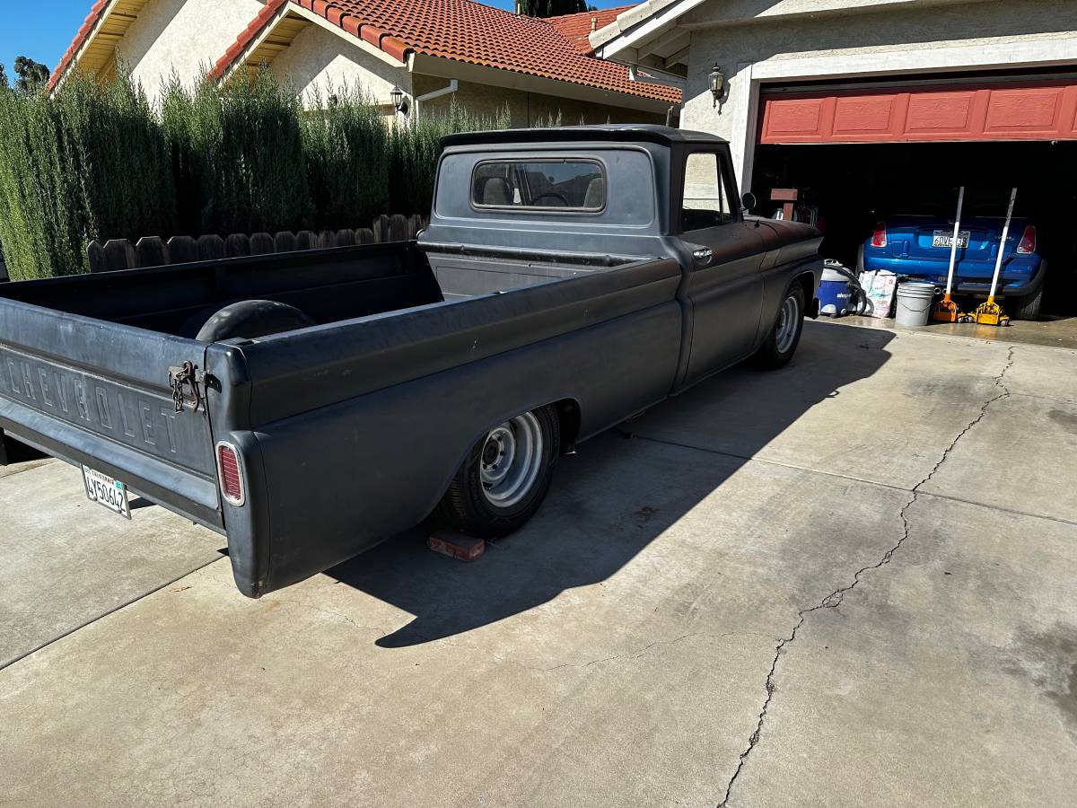 Chevrolet-C10-1965-black-160934-3