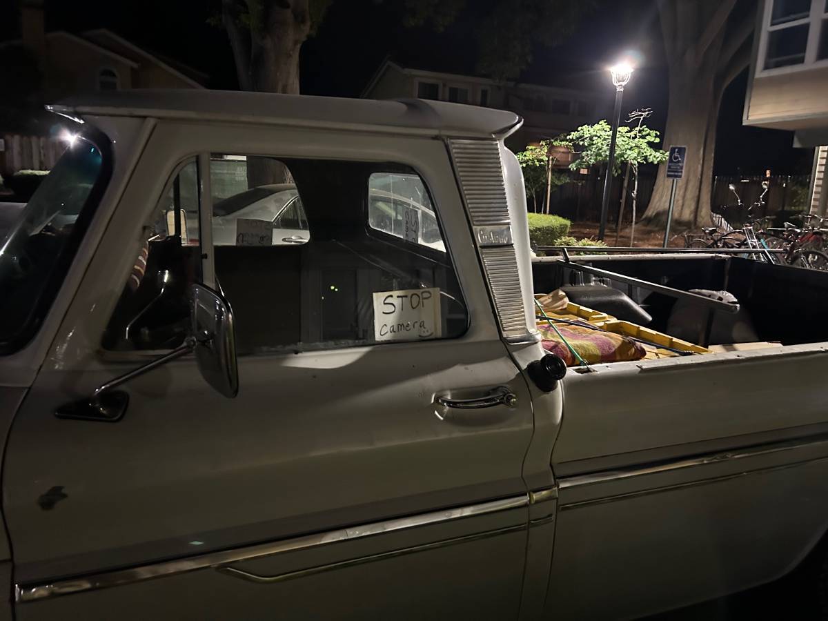 Chevrolet-C10-1966-white-135185