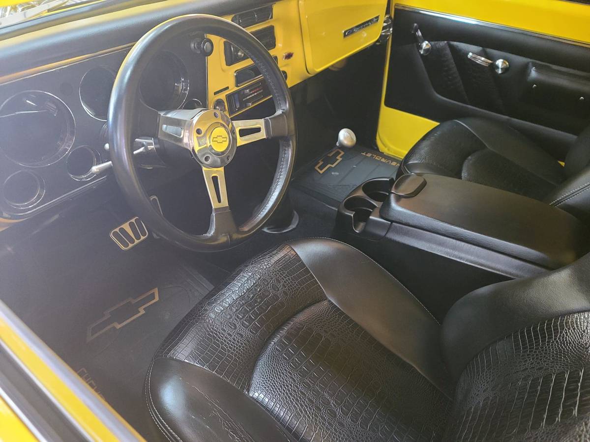 Chevrolet-C10-1967-yellow-161-12