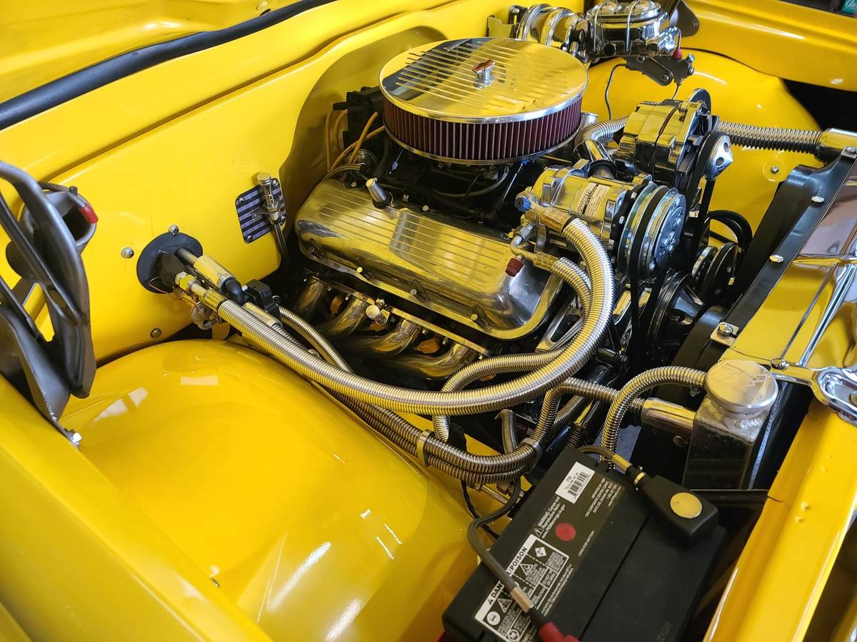 Chevrolet-C10-1967-yellow-161-14