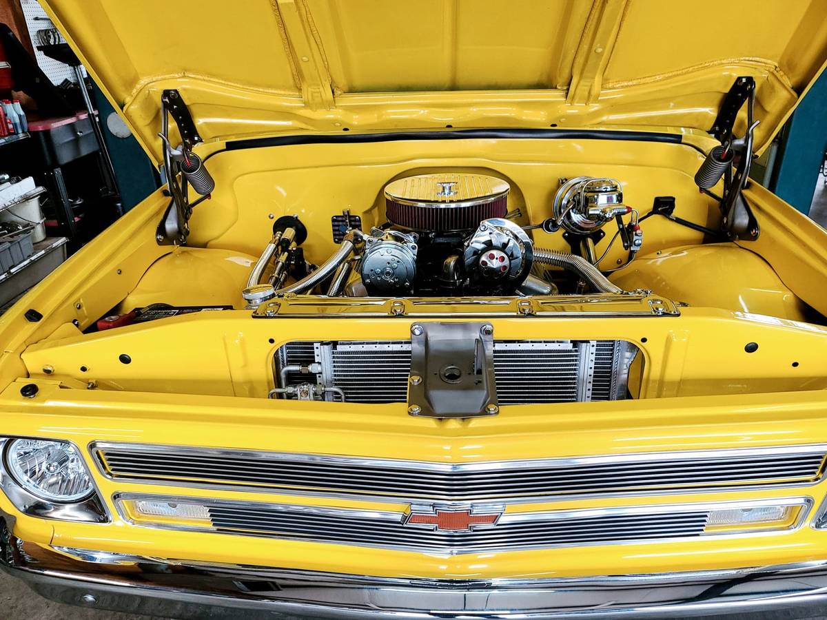 Chevrolet-C10-1967-yellow-161-17