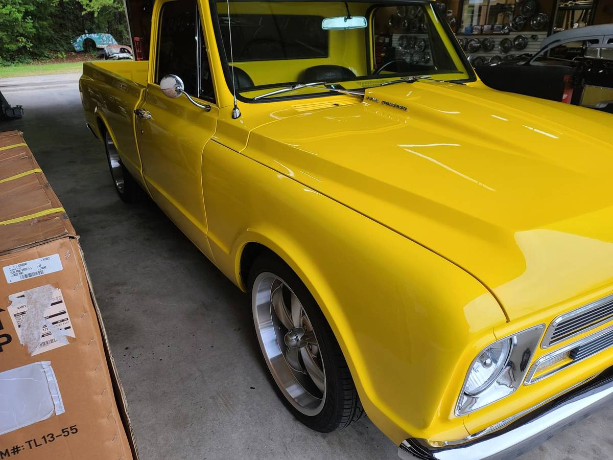 Chevrolet-C10-1967-yellow-161-3