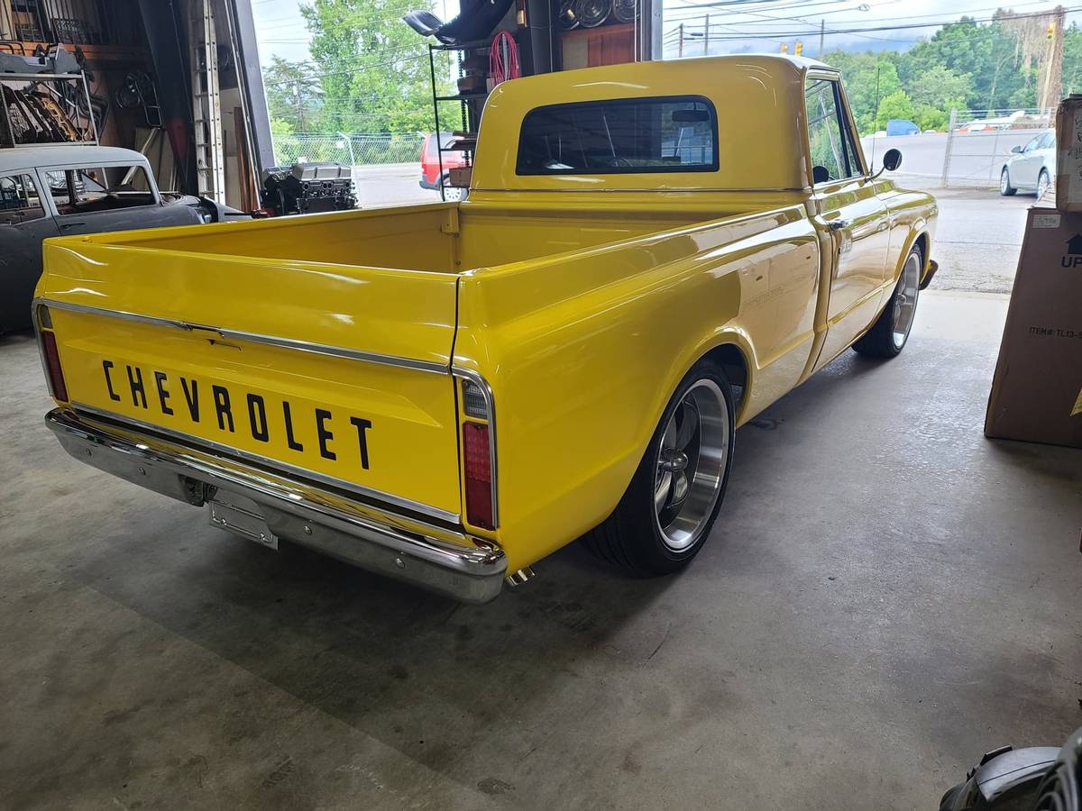 Chevrolet-C10-1967-yellow-161-6