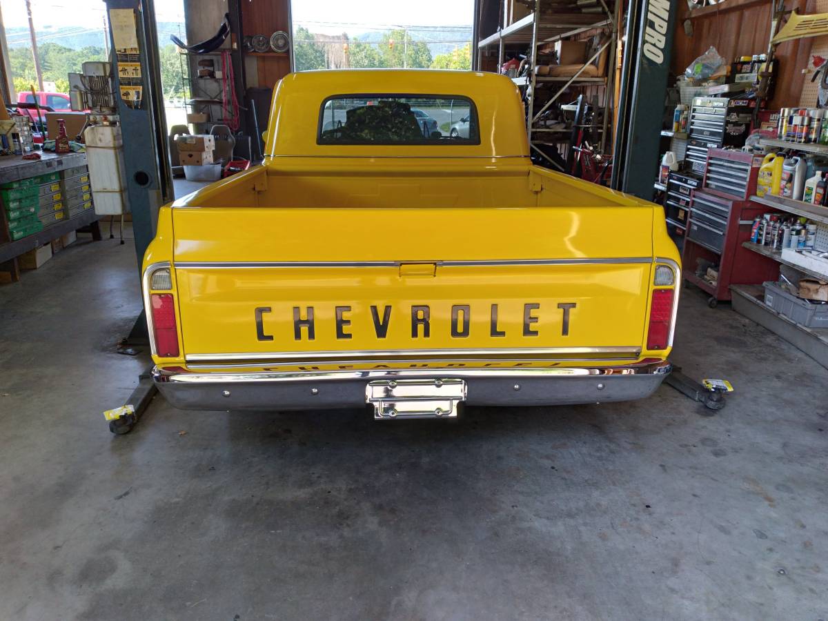 Chevrolet-C10-1967-yellow-161-8