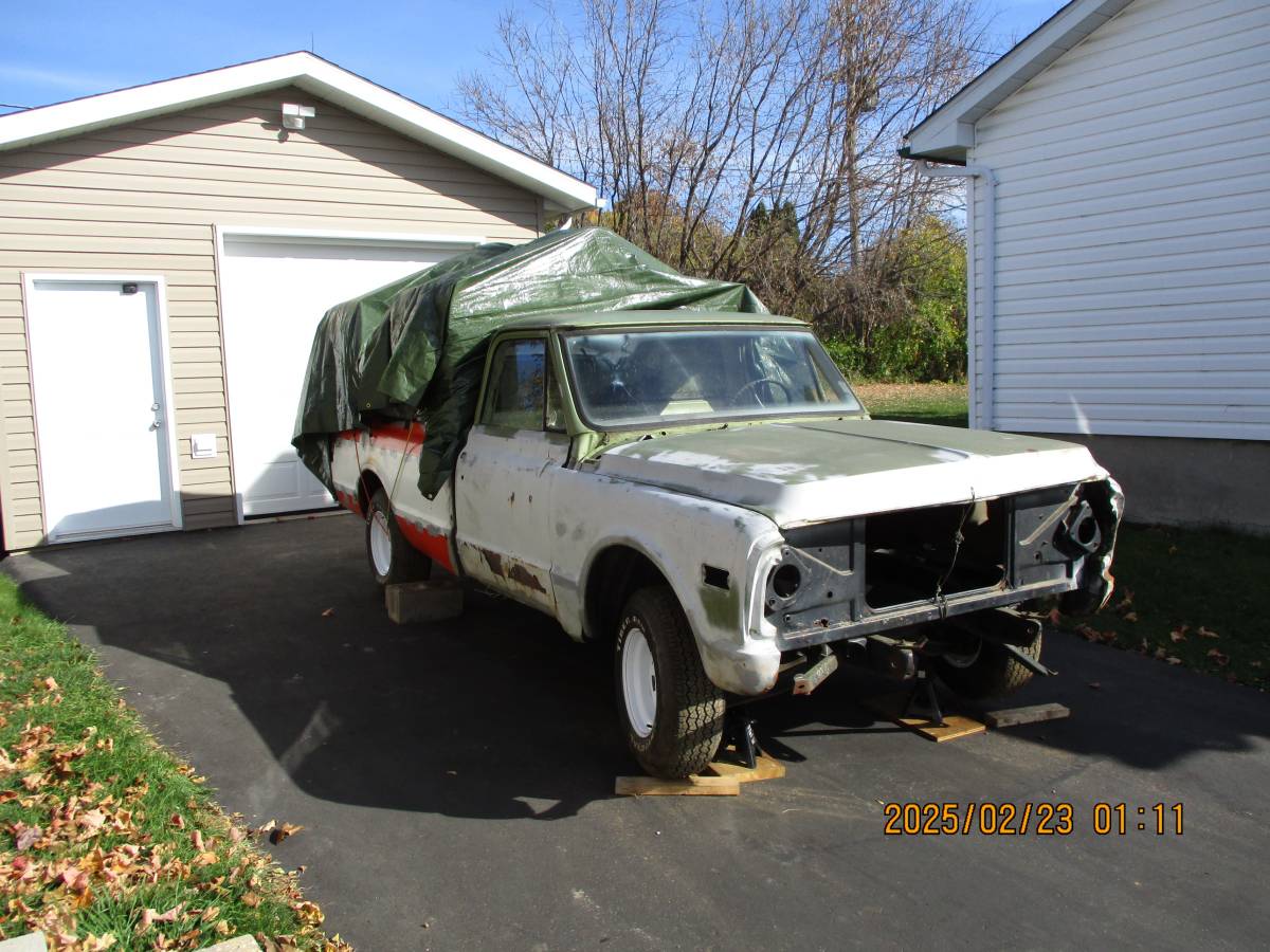 Chevrolet-C10-1970-green-96560-5