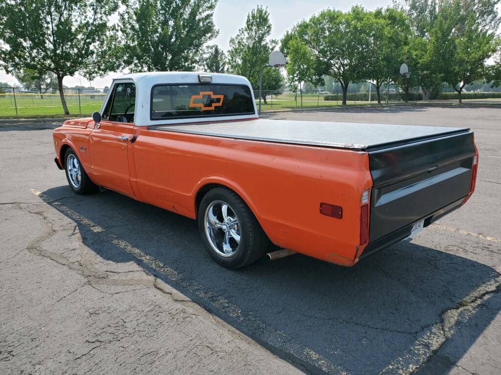 Chevrolet-C10-1970-orange-104607-11