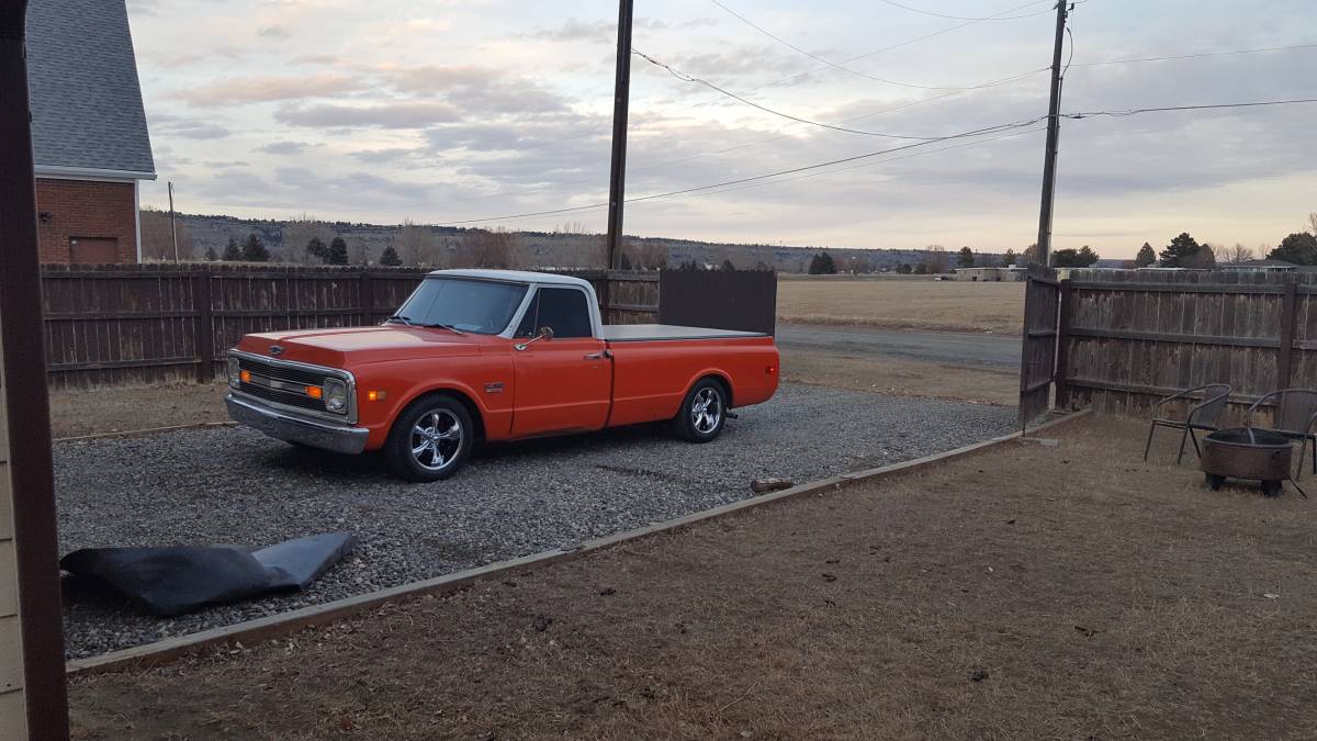 Chevrolet-C10-1970-orange-104607-2