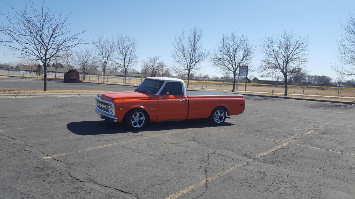 Chevrolet-C10-1970-orange-104607-4