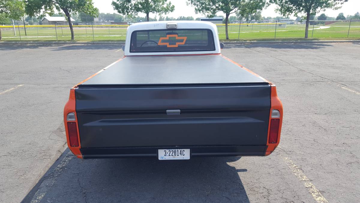 Chevrolet-C10-1970-orange-104607-8