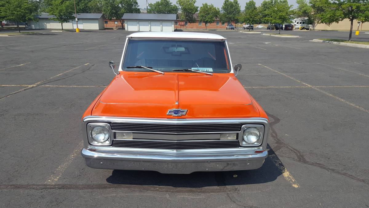 Chevrolet-C10-1970-orange-104607-9