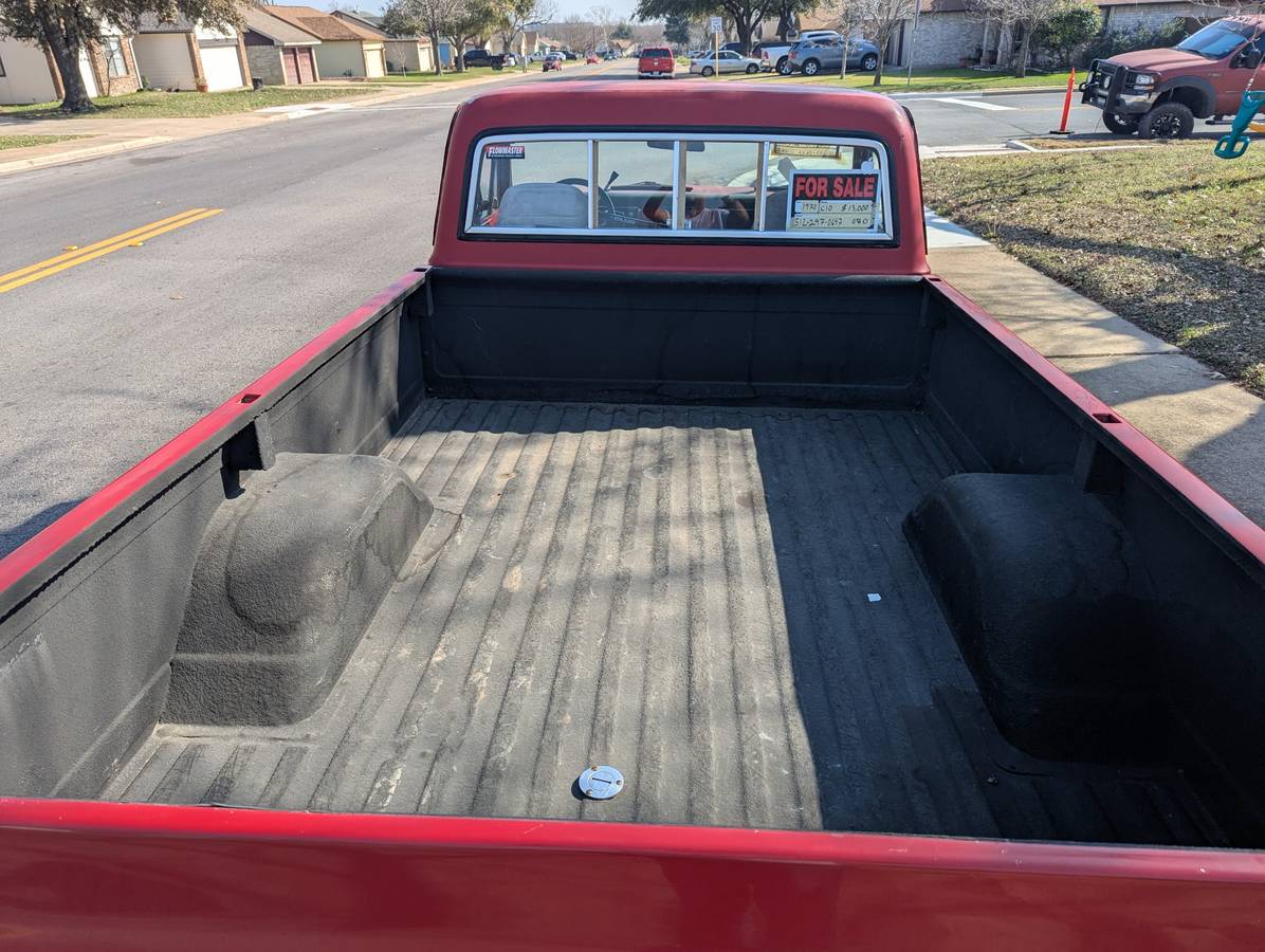 Chevrolet-C10-1970-red-14161-2