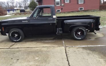 Chevrolet-C10-1973-black-168036