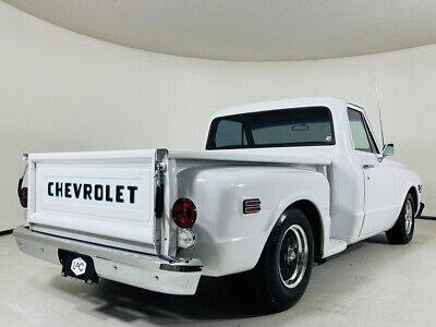 Chevrolet-C10-CUSTOM-1969-White-Other-Color-74921-3