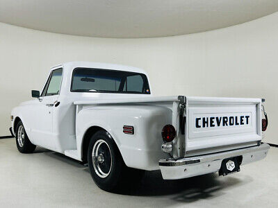 Chevrolet-C10-CUSTOM-1969-White-Other-Color-74921-5