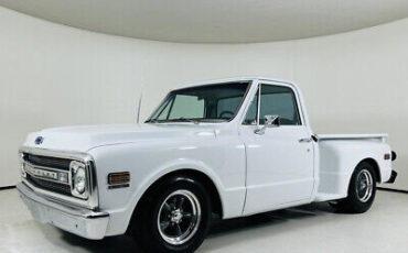 Chevrolet-C10-CUSTOM-1969-White-Other-Color-74921-8