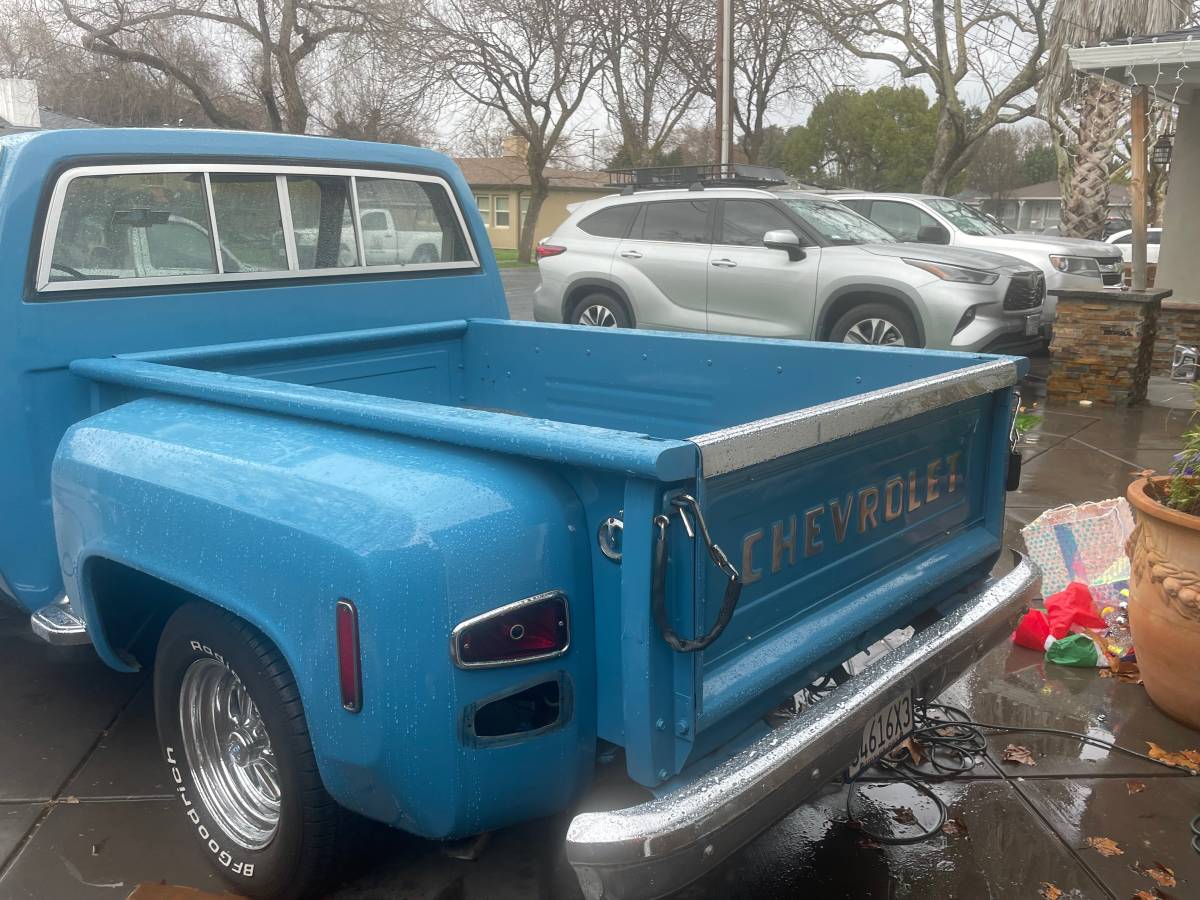 Chevrolet-C10-custom-deluxe-1978-blue-54302-3