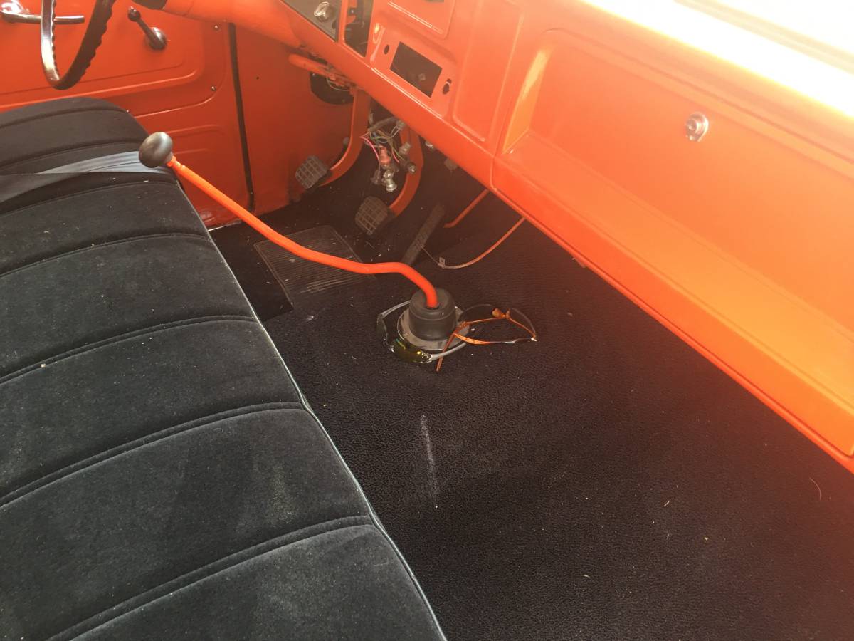 Chevrolet-C10-pickup-1964-orange-72420-7