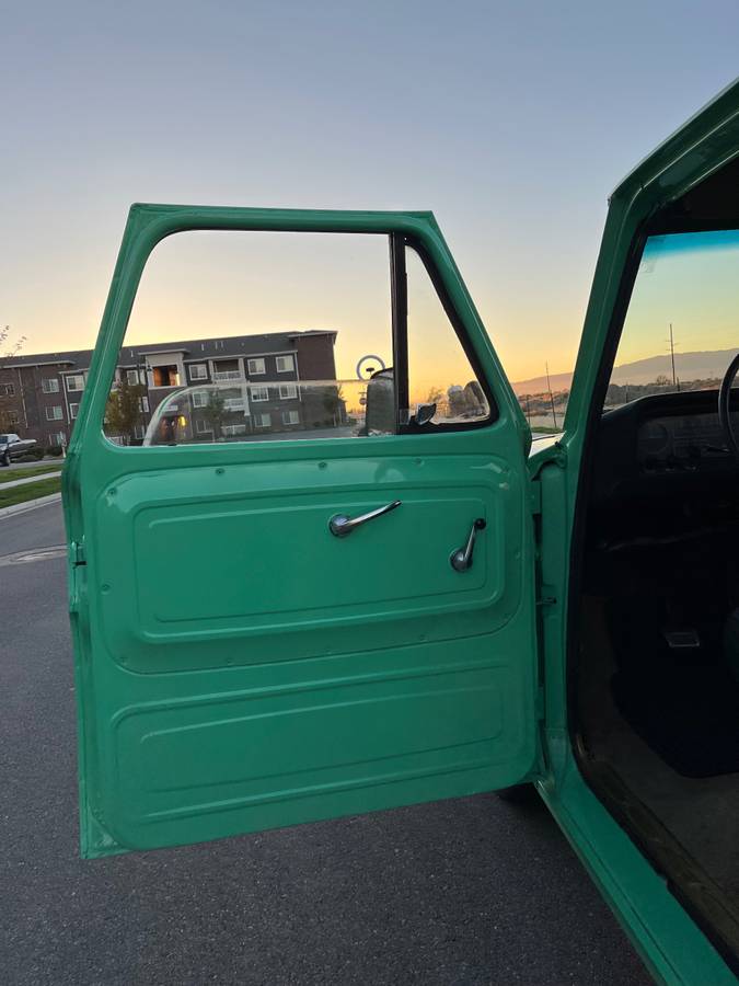 Chevrolet-C10-pickup-1965-green-482802-13