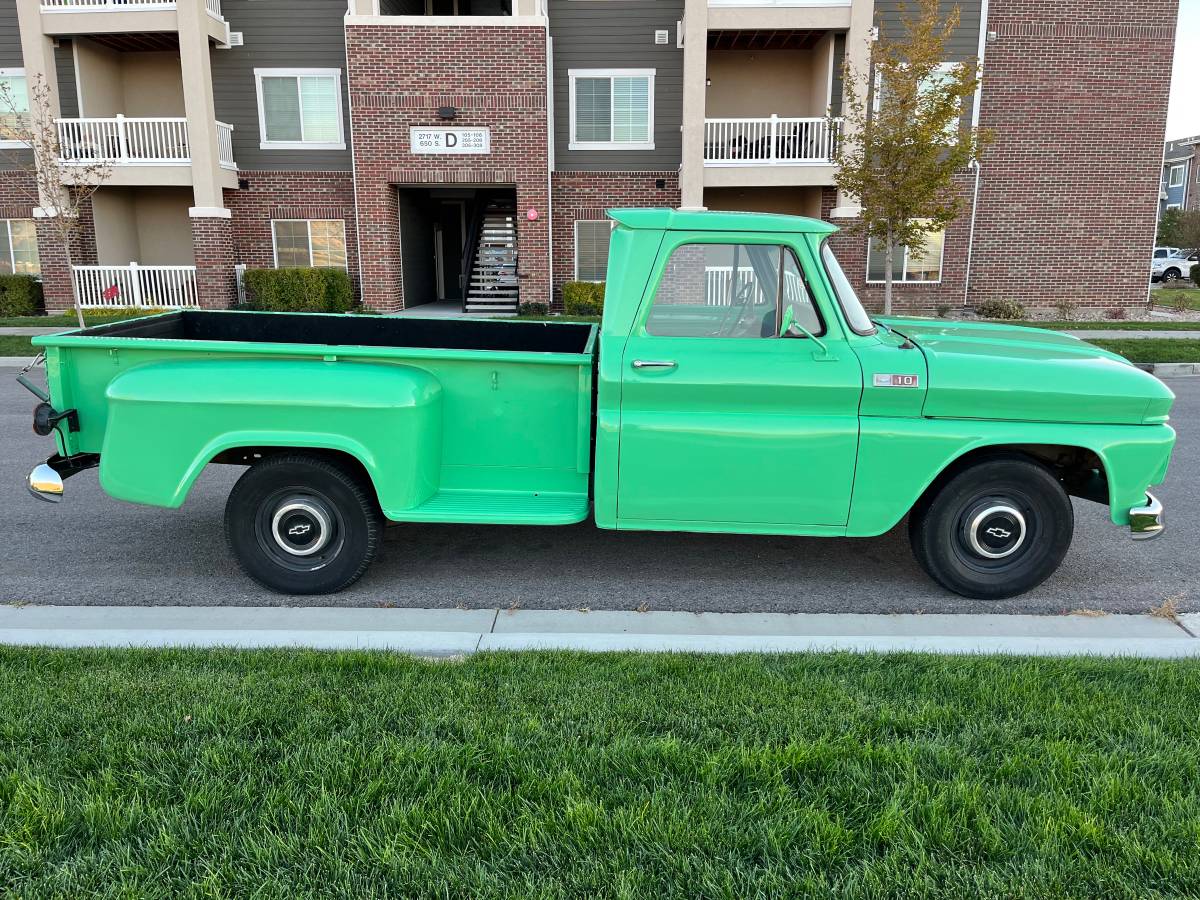 Chevrolet-C10-pickup-1965-green-482802