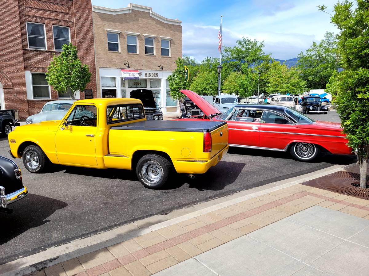 Chevrolet-C10-pickup-1969-yellow-2042-1