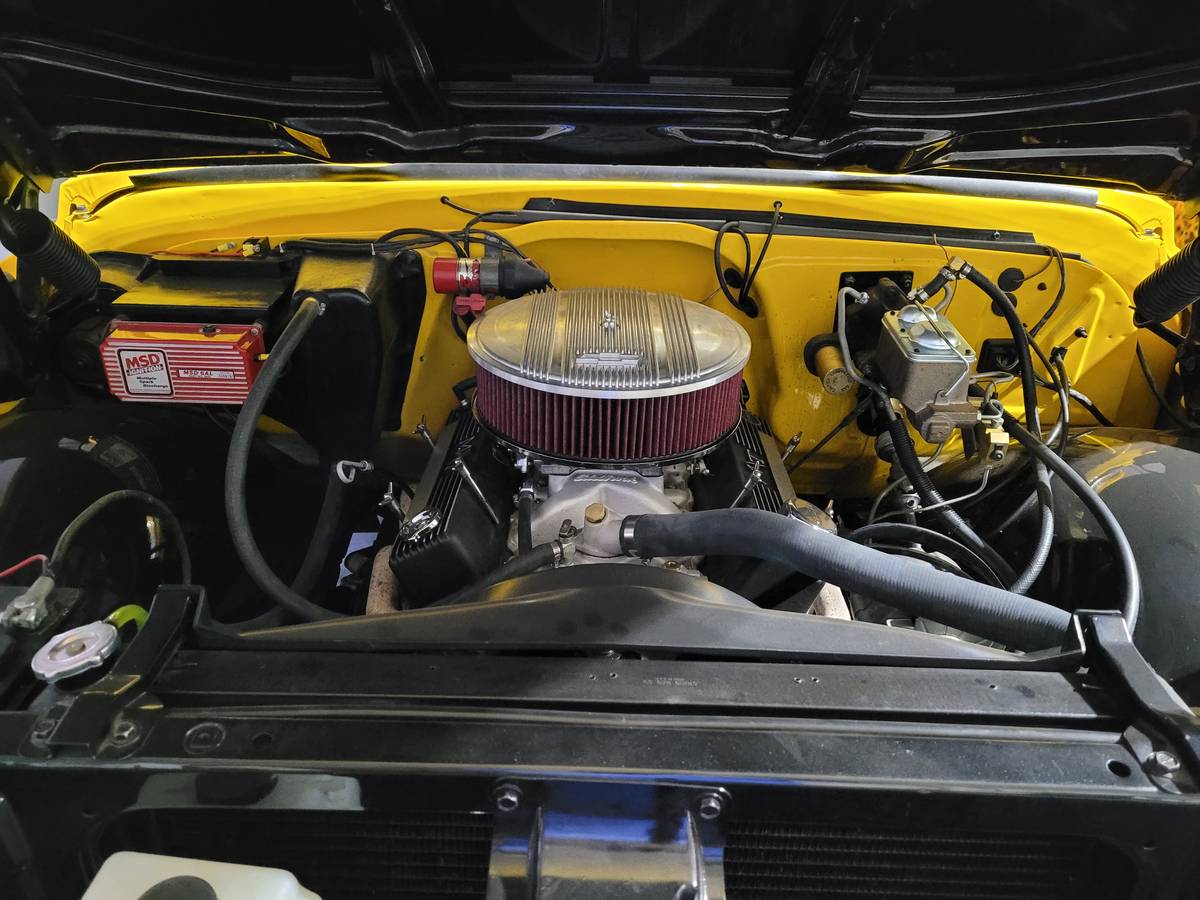 Chevrolet-C10-pickup-1969-yellow-2042-5