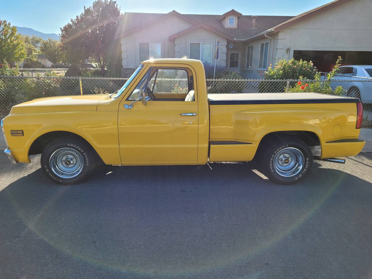 Chevrolet-C10-pickup-1969-yellow-2042-7