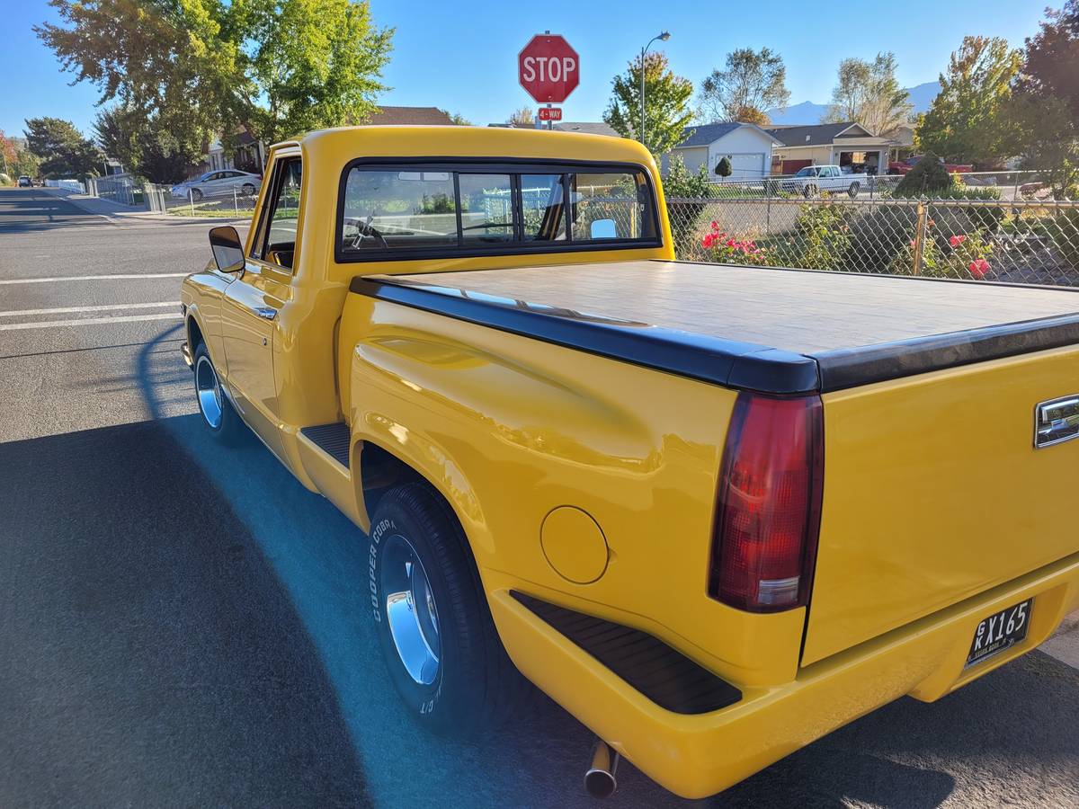 Chevrolet-C10-pickup-1969-yellow-2042-9