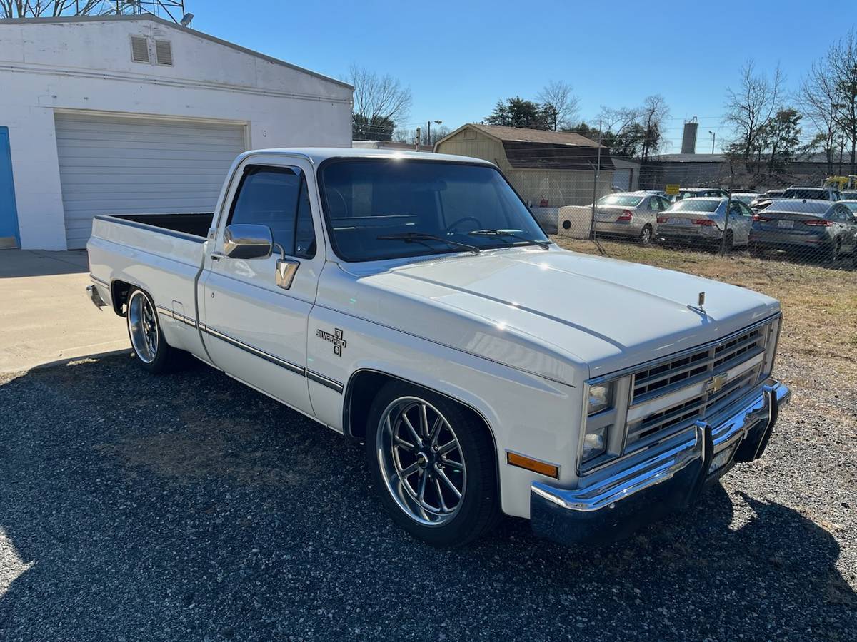 Chevrolet-C10-pickup-1987-white-43452-2