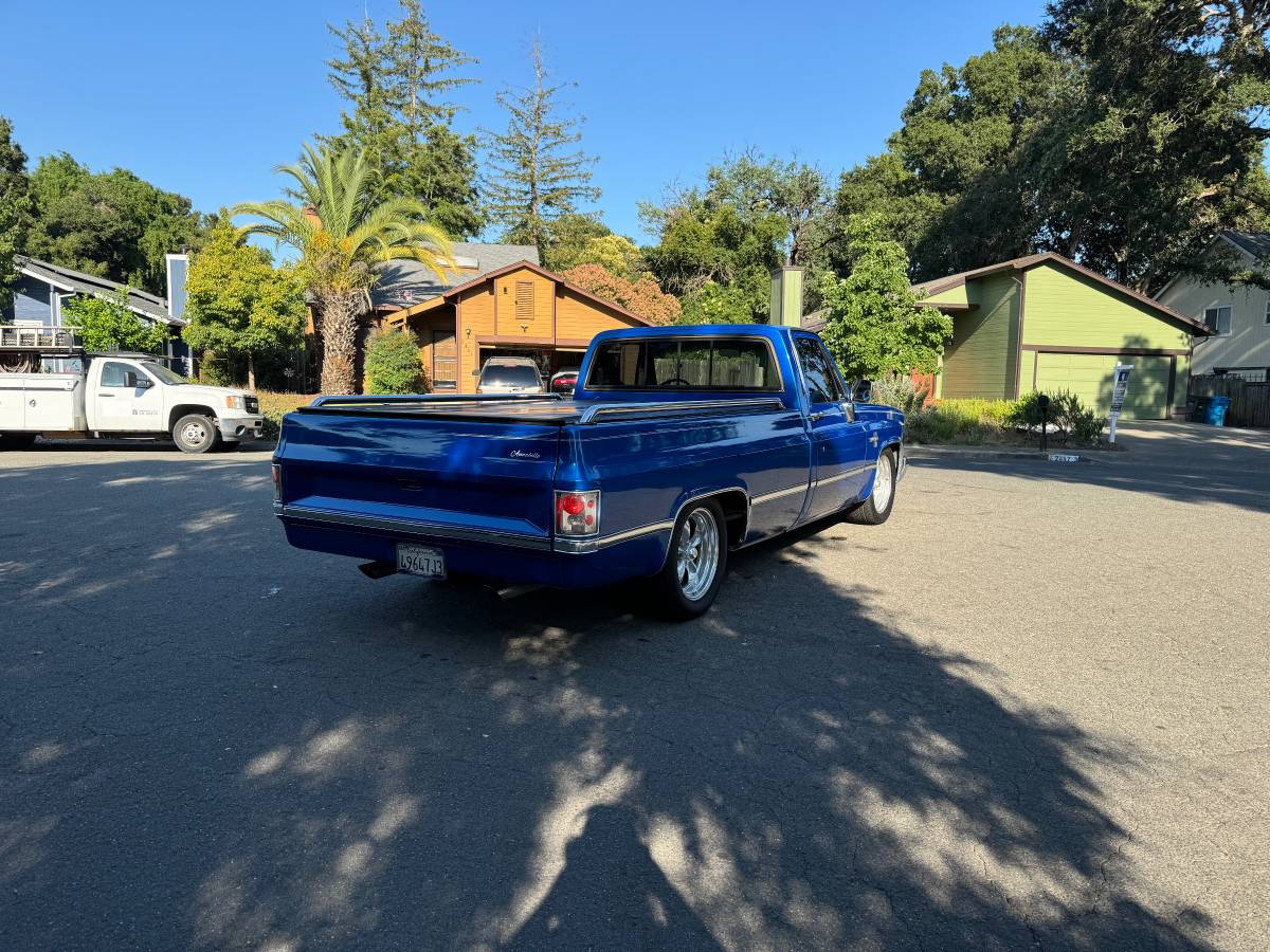 Chevrolet-C10-silverado-1984-blue-86904-1