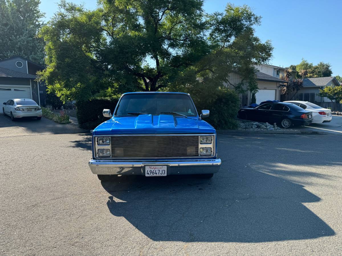 Chevrolet-C10-silverado-1984-blue-86904-2