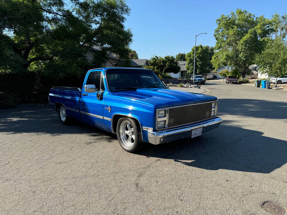 Chevrolet-C10-silverado-1984-blue-86904-3