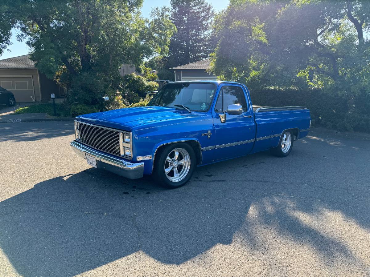 Chevrolet-C10-silverado-1984-blue-86904