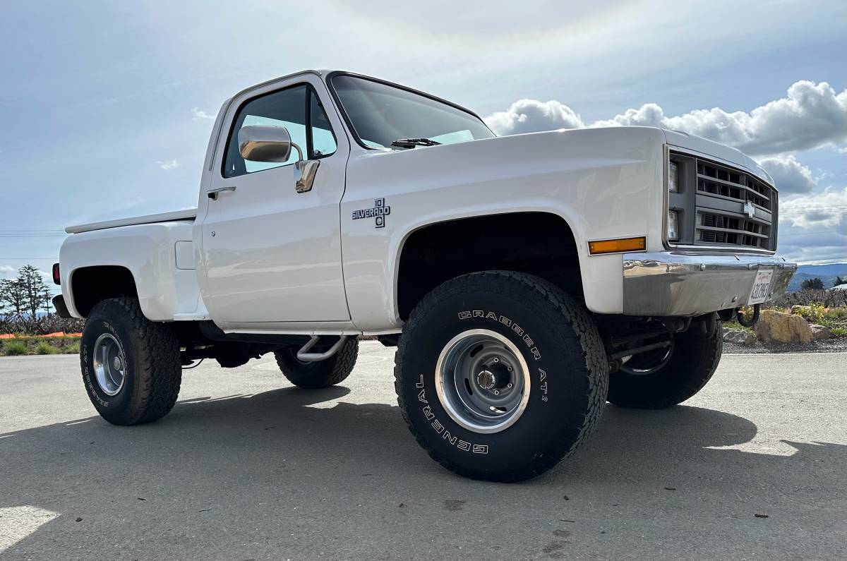 Chevrolet-C10-silverado-step-side-1987-white-53108-10