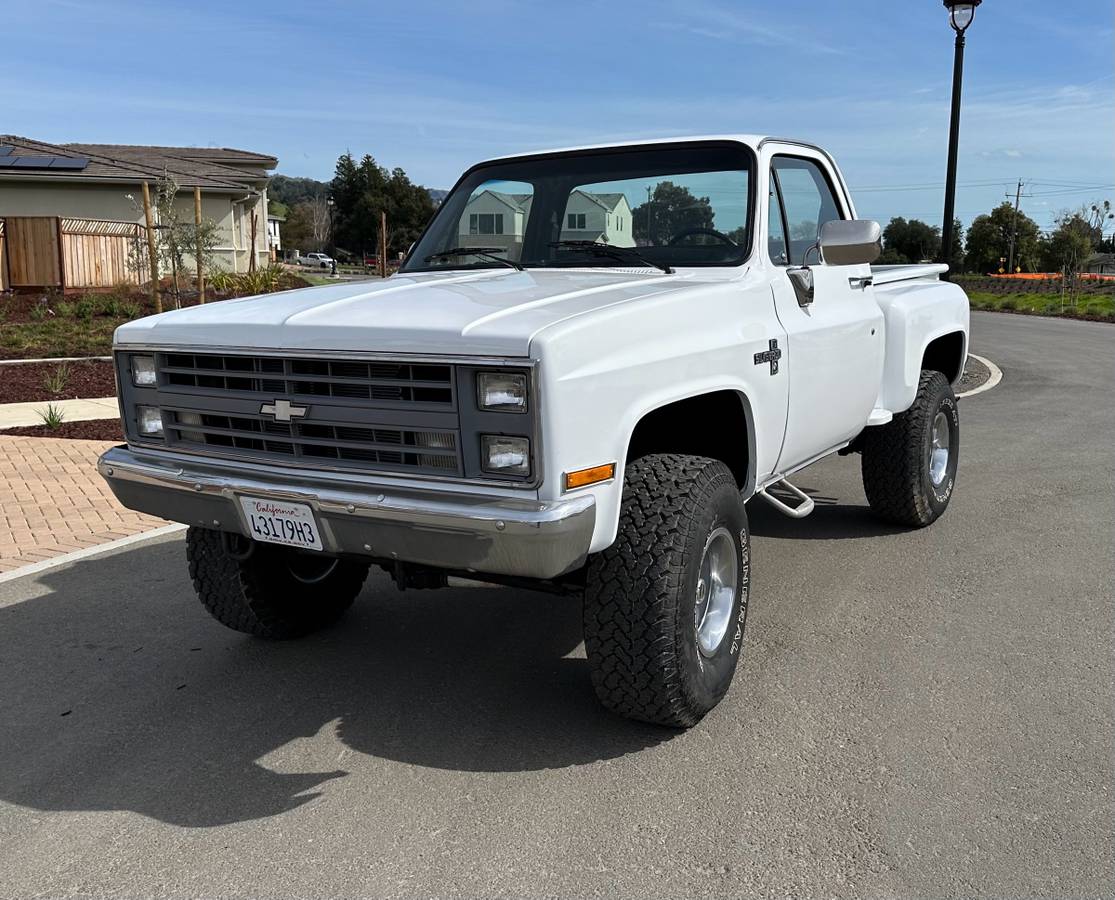 Chevrolet-C10-silverado-step-side-1987-white-53108-13