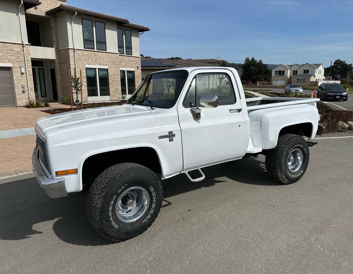 Chevrolet-C10-silverado-step-side-1987-white-53108-2