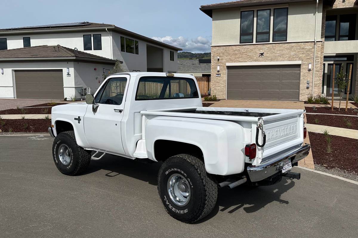 Chevrolet-C10-silverado-step-side-1987-white-53108-4