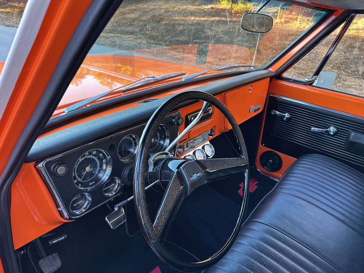 Chevrolet-C10-swb-1969-orange-1609-14