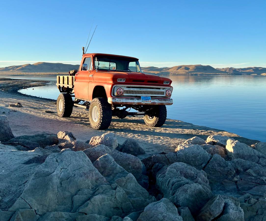 Chevrolet-C10-truck-1965-orange-57936