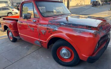 Chevrolet-C10-truck-1967-custom-18-1