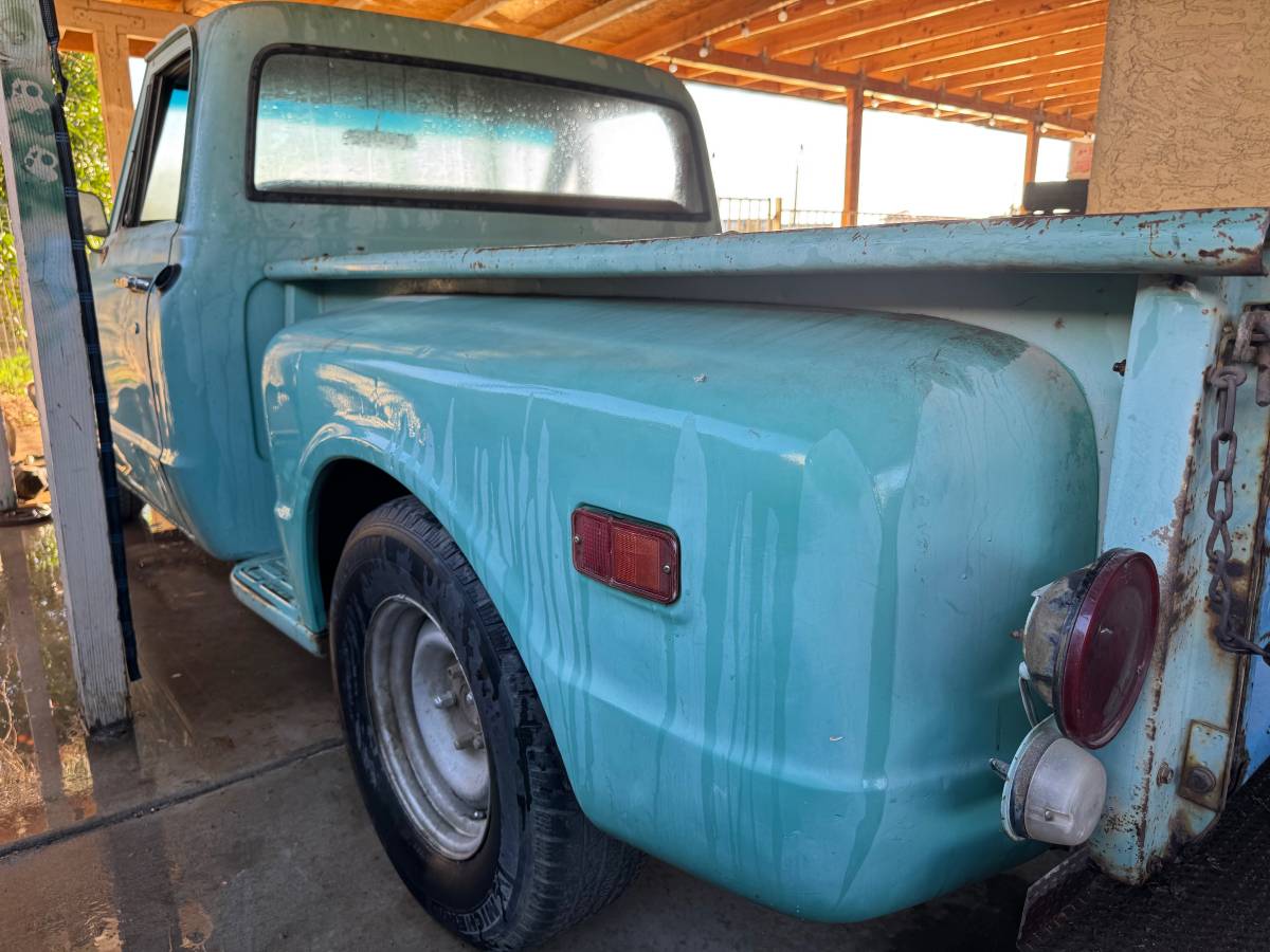 Chevrolet-C10-truck-1969-1788155-3