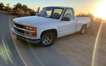 Chevrolet-C1500-1991-white-334279-1