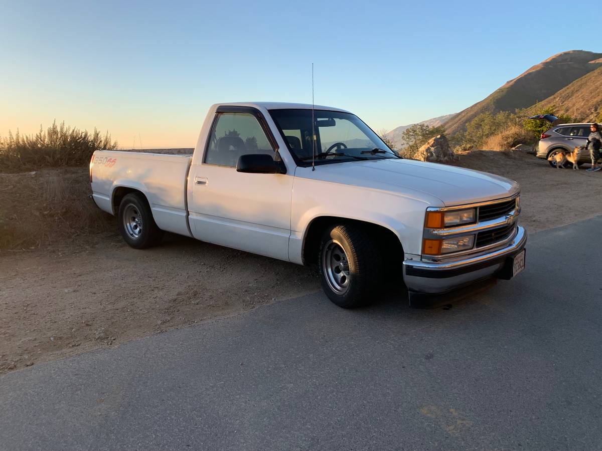 Chevrolet-C1500-1991-white-334279