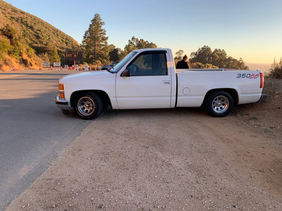 Chevrolet-C1500-1991-white-334279-5