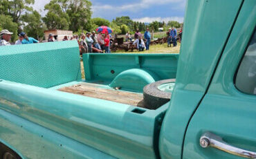 Chevrolet-C20-Pickup-1966-Green-Tan-170391-11