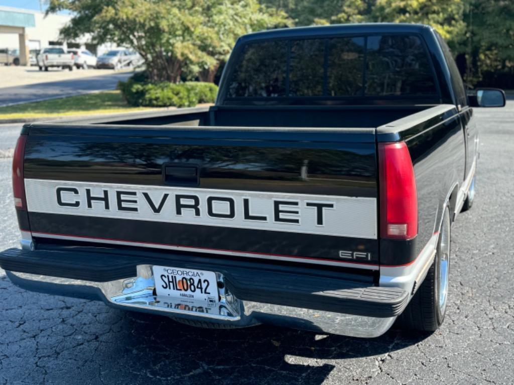 Chevrolet-CK-Pickup-1500-1990-Black-Gray-0-11