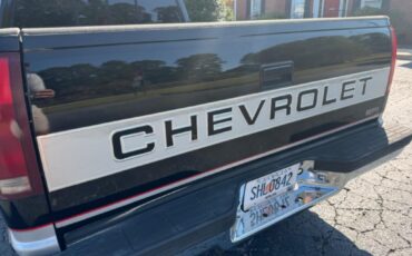 Chevrolet-CK-Pickup-1500-1990-Black-Gray-0-22