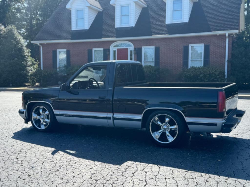 Chevrolet-CK-Pickup-1500-1990-Black-Gray-0-8