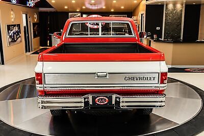 Chevrolet-CK-Pickup-1500-Pickup-1984-Red-Red-12759-14