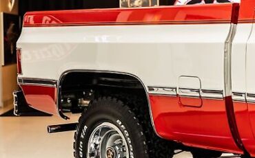 Chevrolet-CK-Pickup-1500-Pickup-1984-Red-Red-12759-22